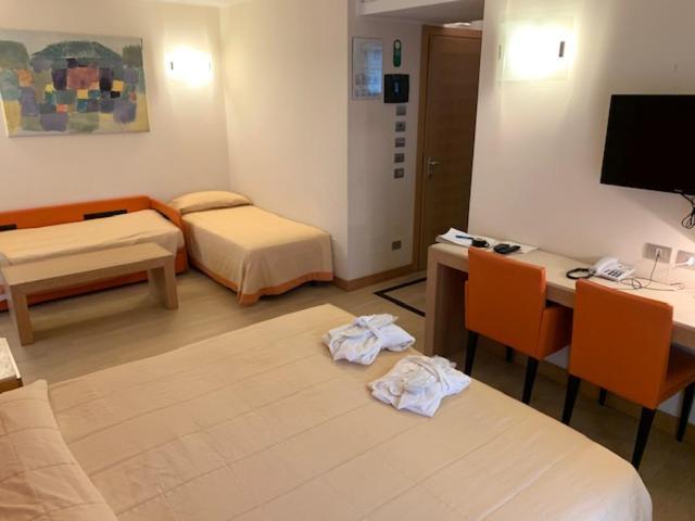 Hotel Villa Doimo 利尼亚诺萨比亚多罗 客房 照片